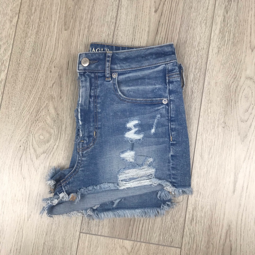 American Eagle Blue Distressed Jean Shorts Size 6